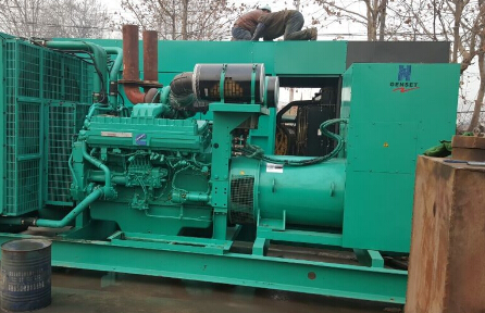 宜昌发电机组如何判断水冷式机油散热器内部是否需要清洗？